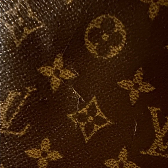 Louis Vuitton Brown and Gold Monogram Clutch - Picture 6 of 9